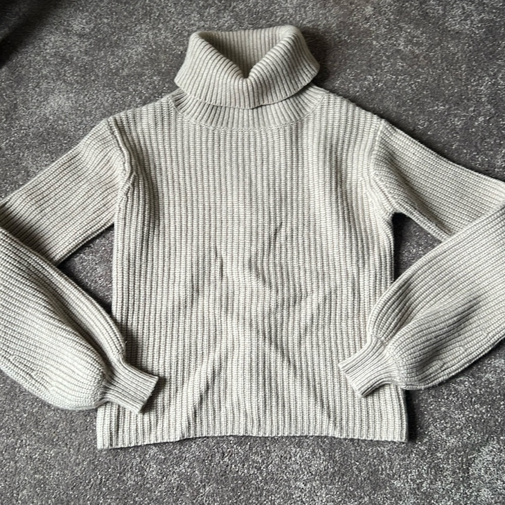 Generation Love lace up back sweater XS Tinsley Mortimer RHONY